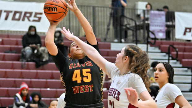 a Clovis West Tualatin girls basketball Oregon POA Holiday Classic December 30 2023 Leon Neuschwander 41